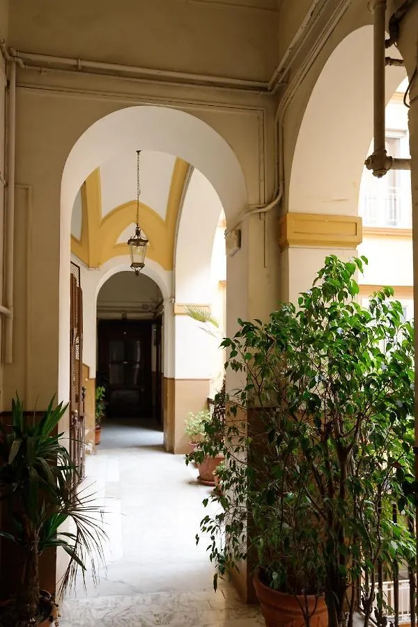 شقة Duomo 77 - In The Heart Of The Historical Center By Elite Villas نابولي