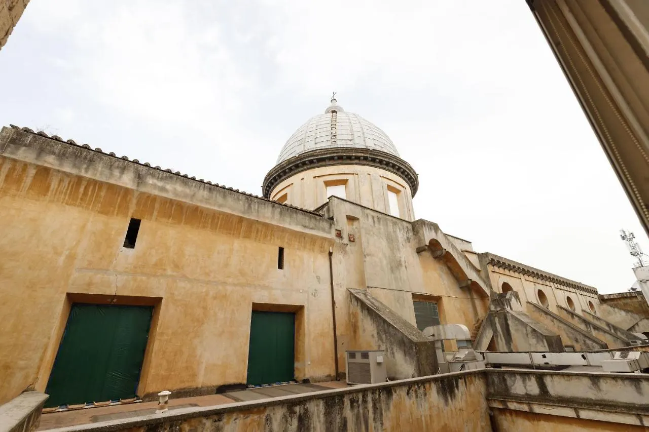 Duomo 77 - In The Heart Of The Historical Center By Elite Villas نابولي 0*,